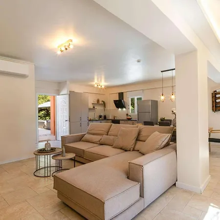 Michael By Vintage Travel Villa Ermones