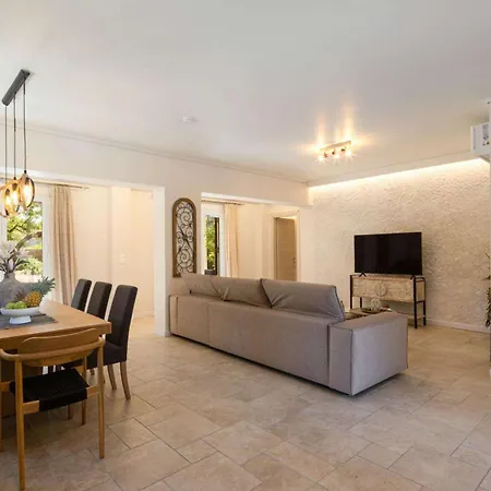 Michael By Vintage Travel Villa Ermones