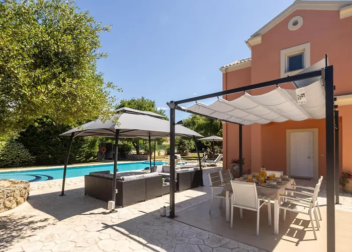 别墅 Michael 俄蒙尼斯