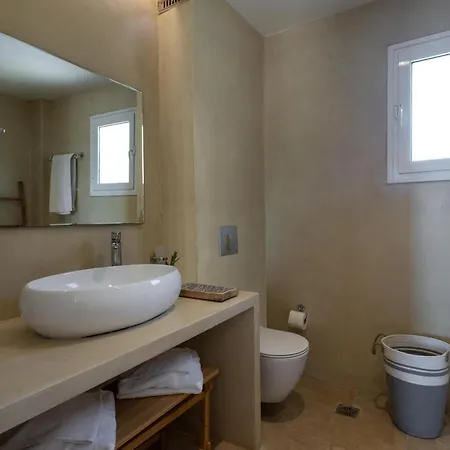 Willa Michael By Vintage Travel *