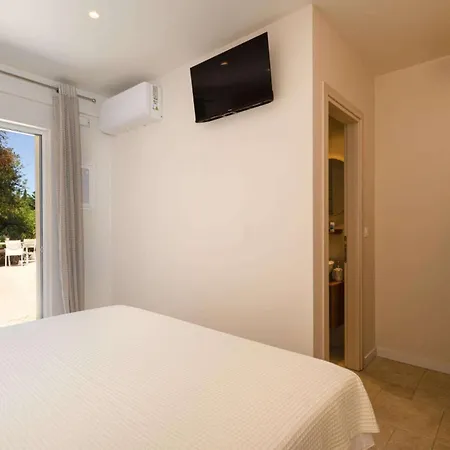 Michael By Vintage Travel Willa