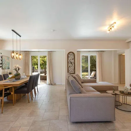 Michael By Vintage Travel Willa Ermones